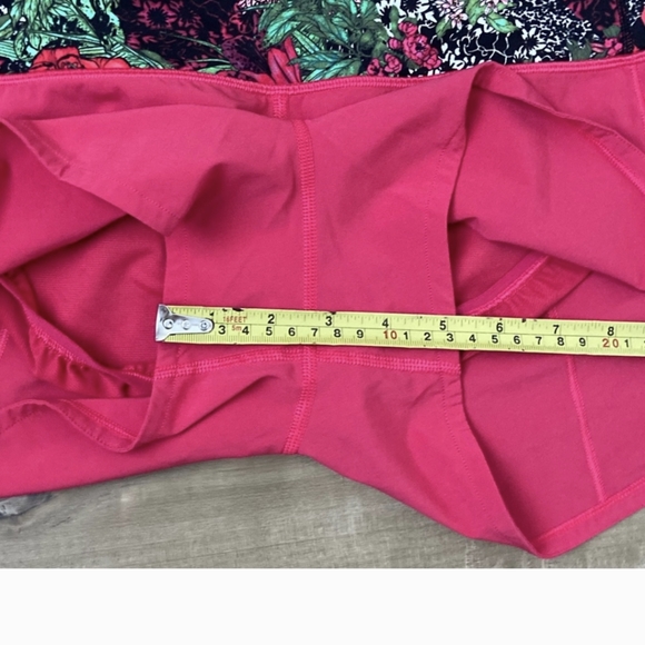 [Lululemon] Speed Up Short *2.5" Fuchsia Pink / Zen Garden Multi 6 like new - Picture 8 of 10